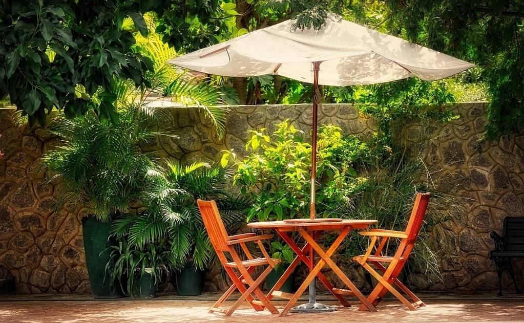 Améliorer vos espaces exterieurs avec des stores de terrasse